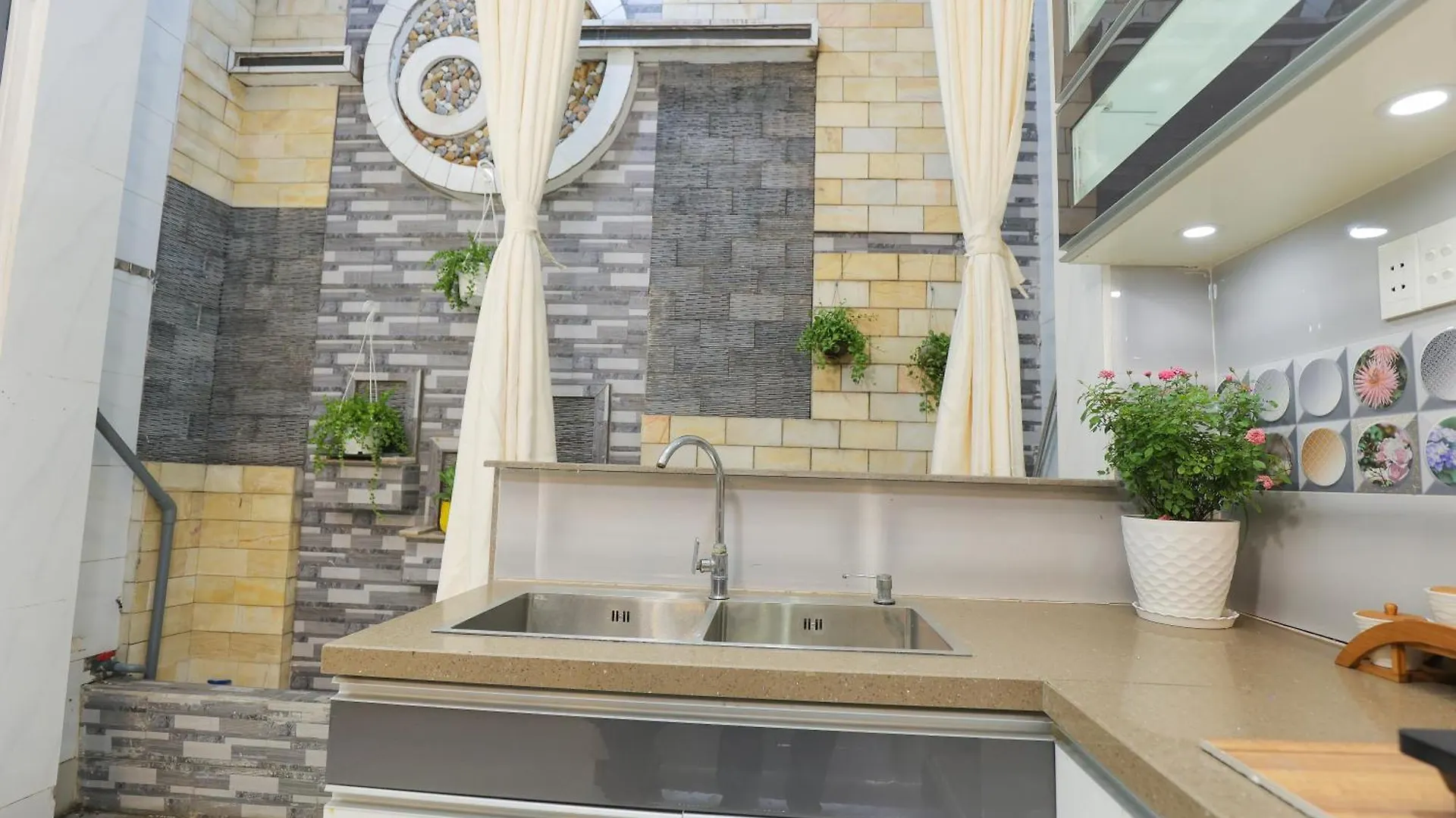 Cozy Studio In Phu Nhuan District Near District 1 Ho Chi Minh City Apartment