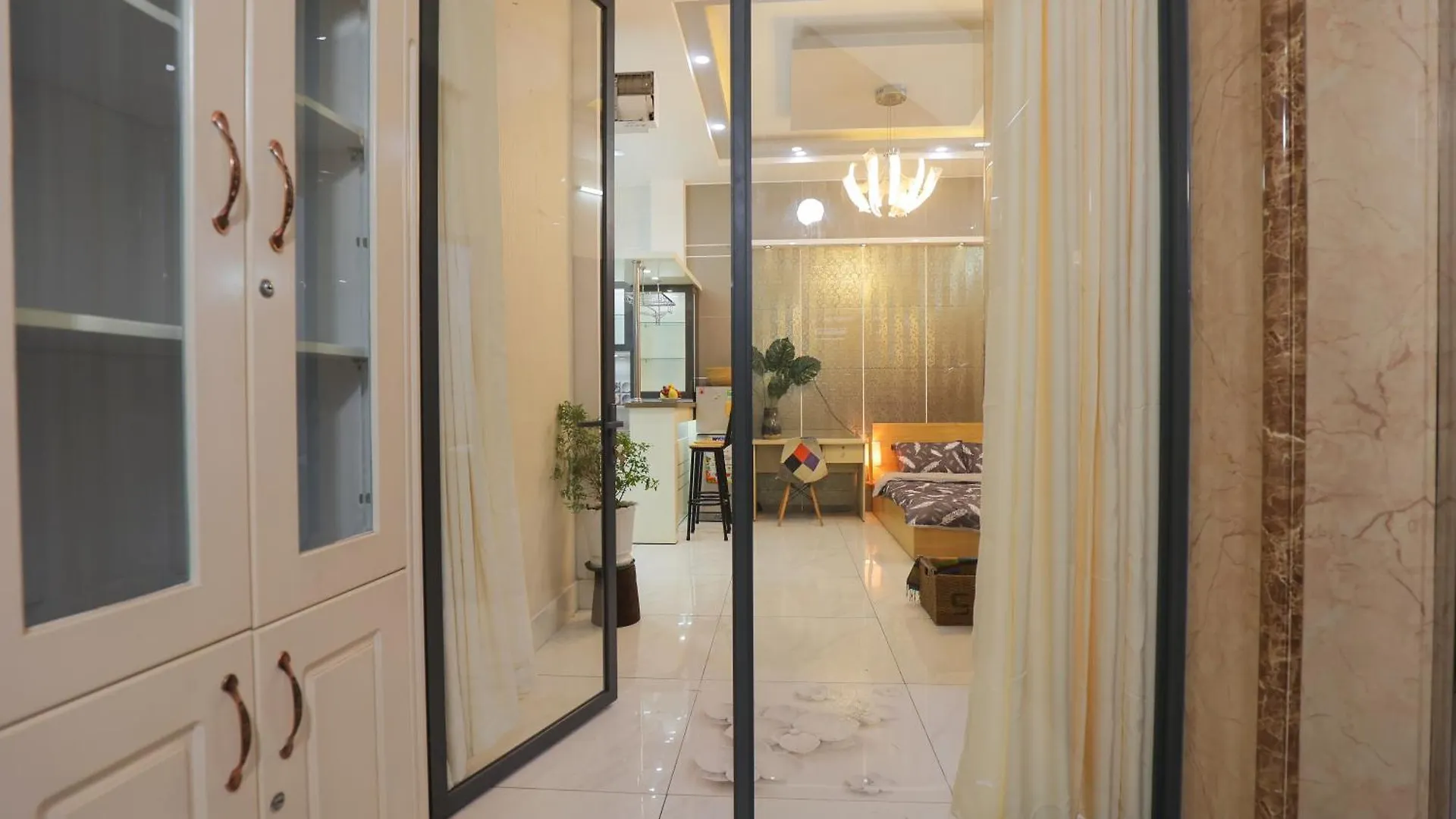 Cozy Studio In Phu Nhuan District Near District 1 Ciudad Ho Chi Minh  Vietnam